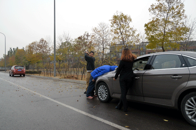 &nbsp;&nbsp;&nbsp;&nbsp;遇到碰瓷的人相信大家一定会像下面的gif中