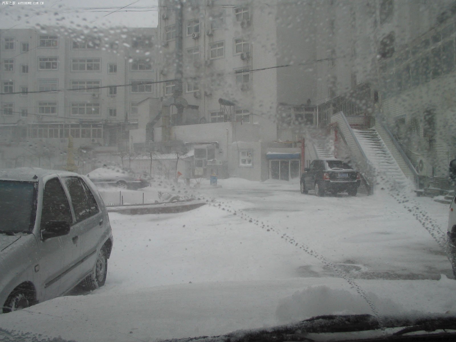 【图】真是后悔啊!早买车库就好啦!_风华论坛