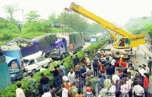 【图】成渝高速重大交通事故中的感人故事_蒙