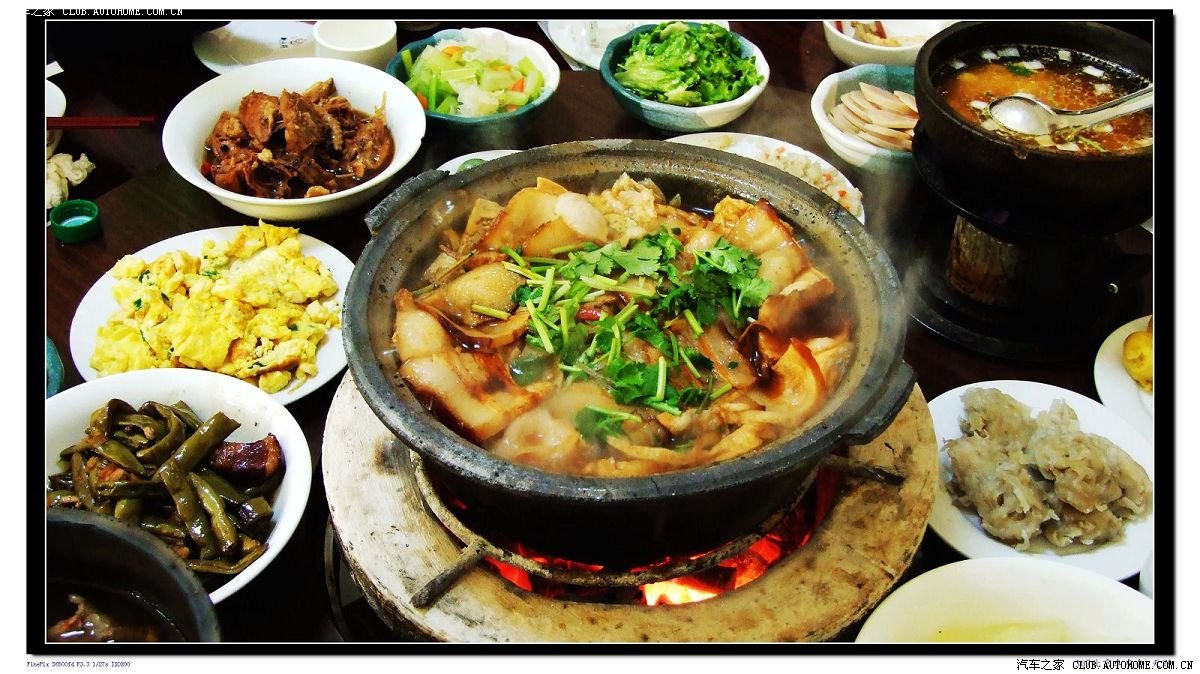 7,11:30到达柳沟村,都饿极了,照片也没拍了,直接上豆腐宴图!