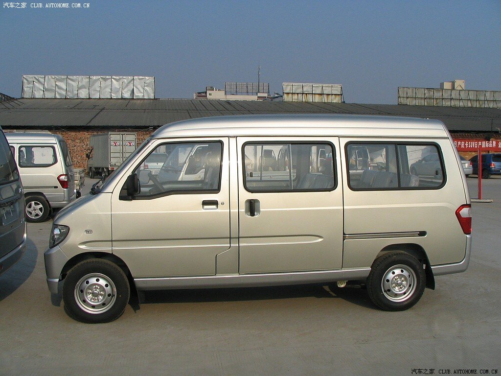 【图】请问:加长版的五菱之光1.2排量的面包车