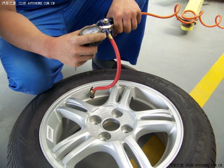 【图】休息日给车子轮胎冲氮气,简单交个作业