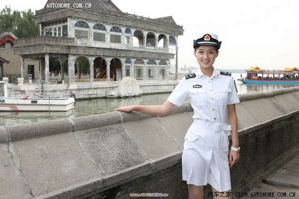 中国女兵车模太美了~~~~~(狼来了)