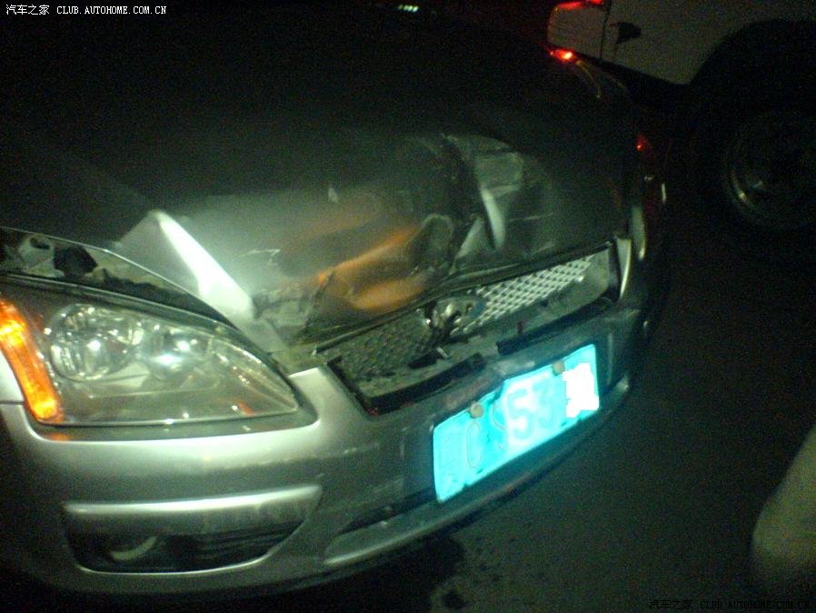 【图】小思与福克斯酒后驾驶严重追尾