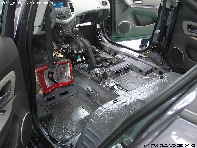 【图】杭州灰科空调冷凝水排水管出现故障导致