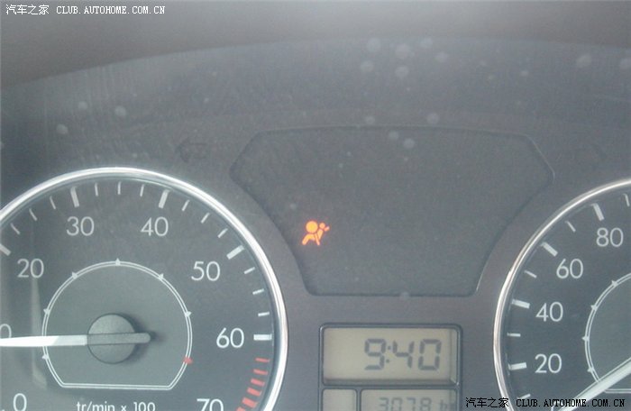 【图】安全气囊灯亮+刹车吱吱响