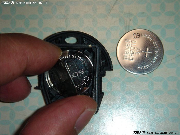 QQ3摇控钥匙拆卸及电池更换(多图解)_奇瑞QQ