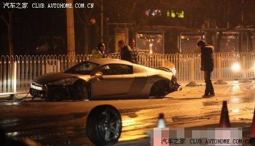 【图】有图有真相:北京200多万跑车R8玩飘移