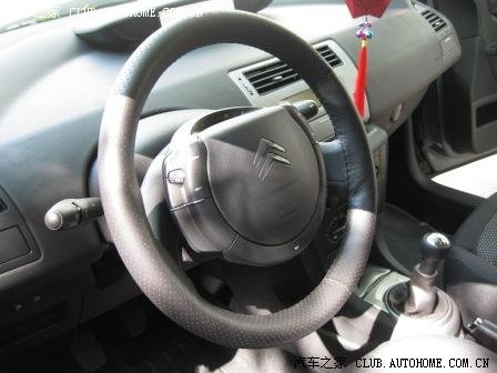 【图】新车作业。灭火器安放位置。脚垫固定简