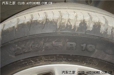 想问问大家的天籁车轮胎都是什么级别的