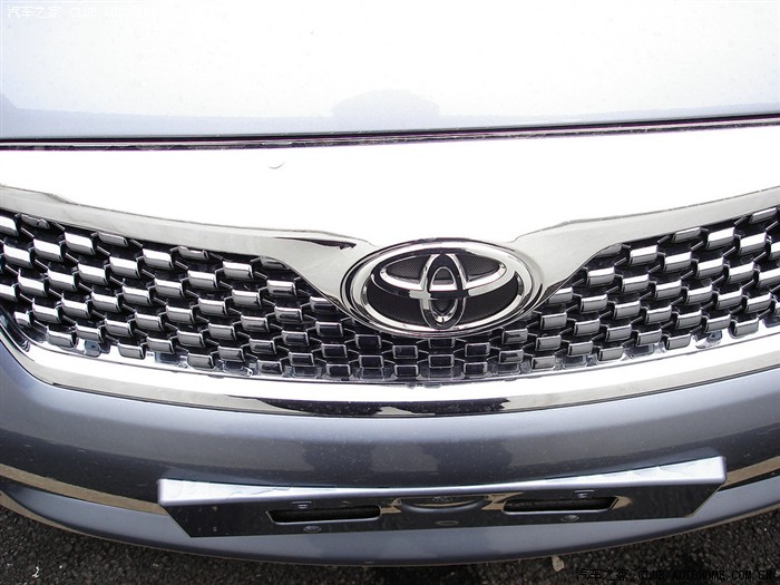 SSSS看到很特别的R车标 锐志 皇冠试驾车大P