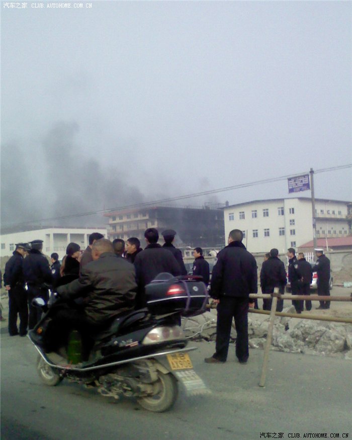 【图】利尔化学(002258)今日下午发生爆炸,有