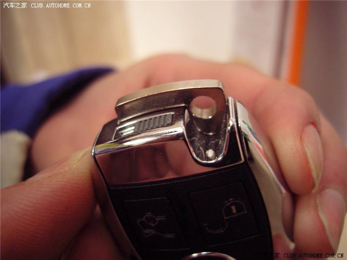 【图】奔驰遥控钥匙更换电池(图)很实用哦!_奔
