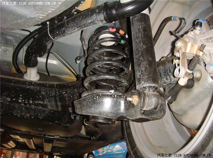 【图】东风标致408 2.0AT豪华版后悬挂实拍高