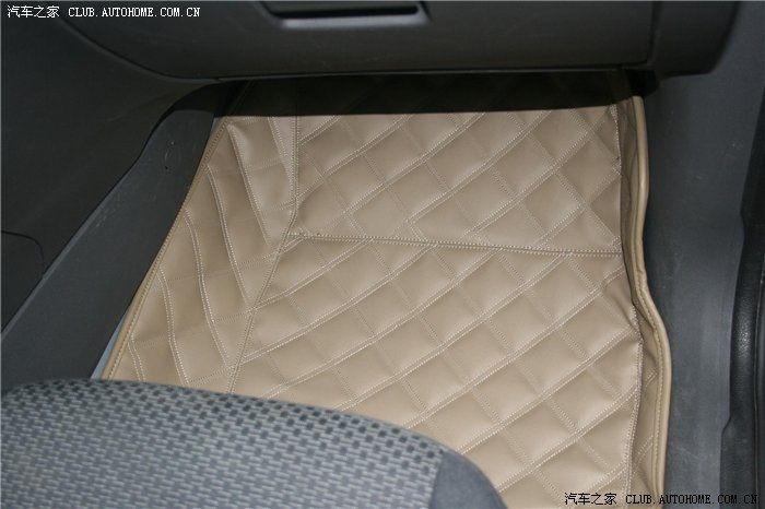 【图】给我家的福克斯配了新脚垫 来给大家秀