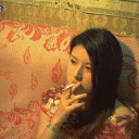 女人抽烟的样子.帅呆!