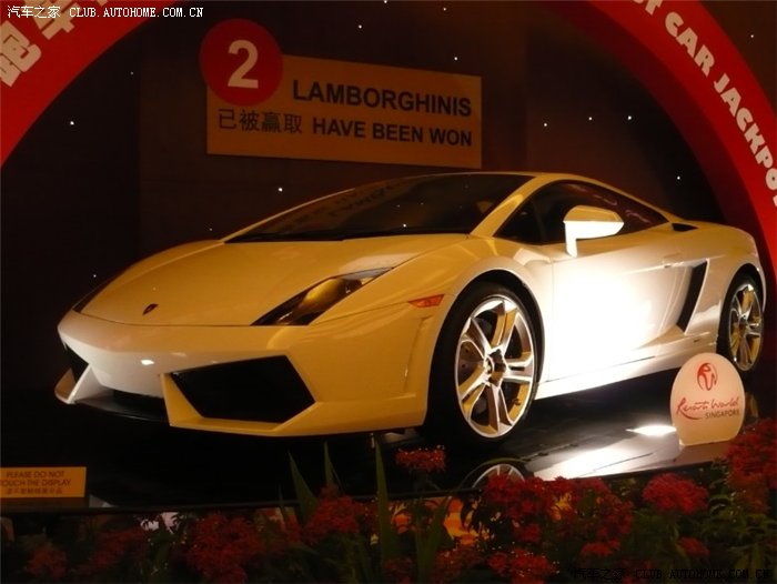 【图】新加坡圣淘沙赌场外面摆了一辆车据说是