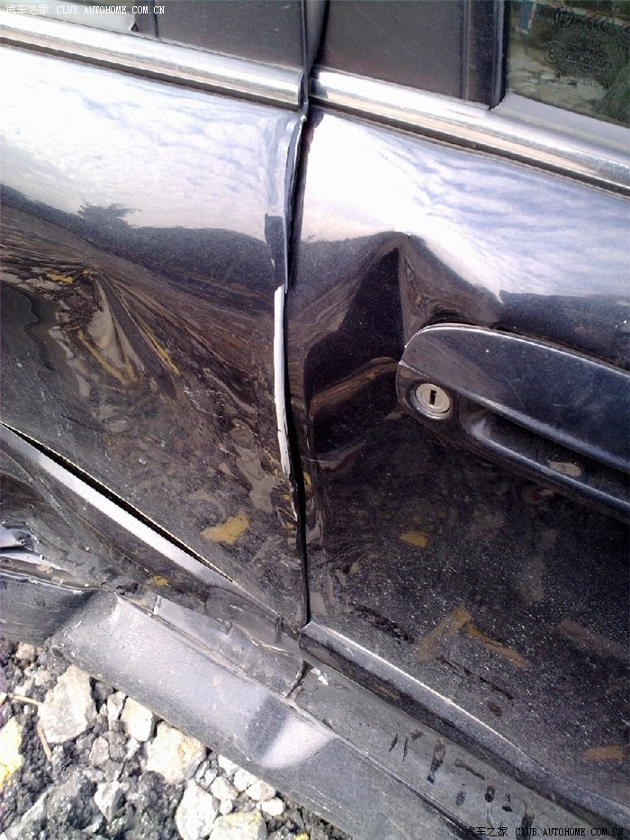 07版2.0自豪,年前被X0KM拦腰JP车撞击(大图)