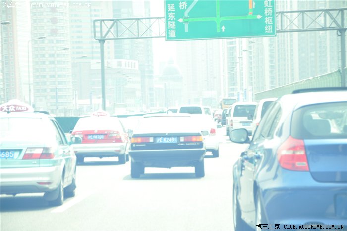 严肃通缉沪E-K2491,擦车逃逸,虽然不是很严重