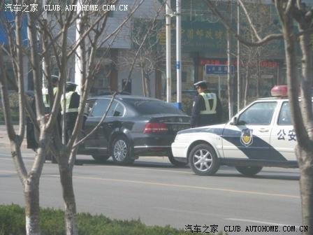 【图】当交警查车遇到领导的车违章怎么办?