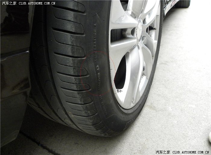 【图】奔驰E200L CGI 2W公里不到,前后轮胎已