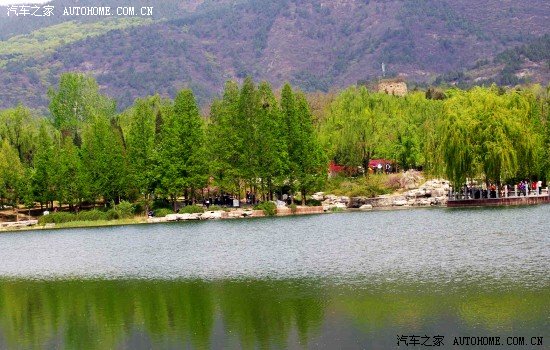 【图】春游植物园。内有初中女。很像凤姐啊_丝袜里脱衣舞在家女生跳图片