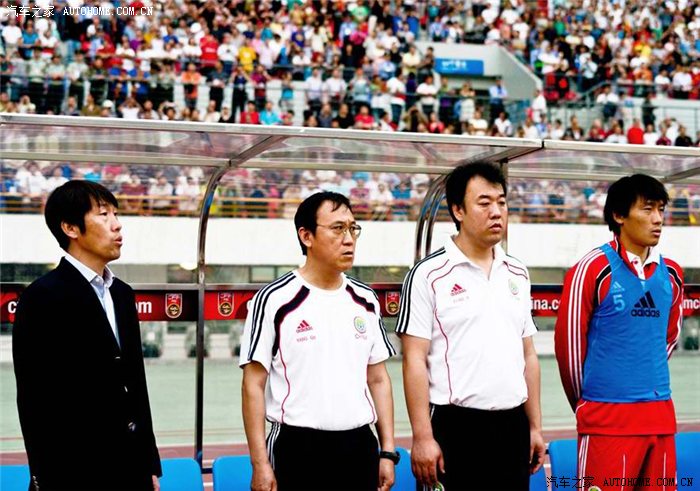 【图】2011金阳奥体足球比赛(中国vs朝鲜)