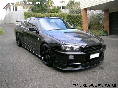 新GTR35大家都看多了,现在看看老款吧,他也给