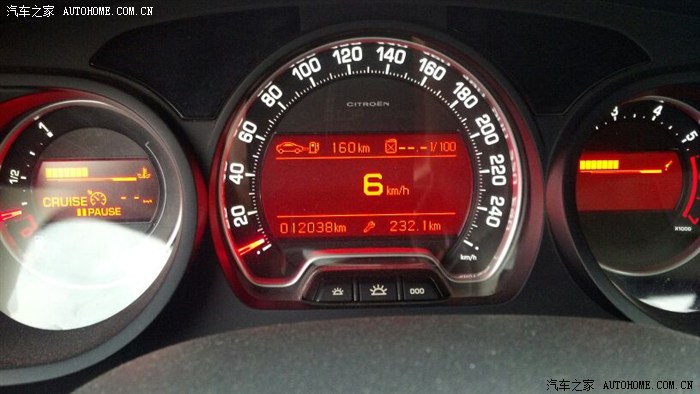 【图】仪表盘出现一个扳手是什么意思?_雪铁