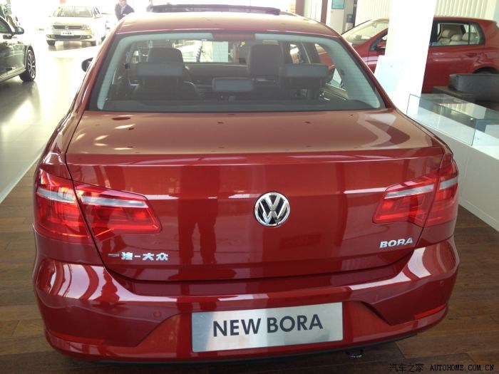 【图】昨天去4s店修车 拍到的全新宝来