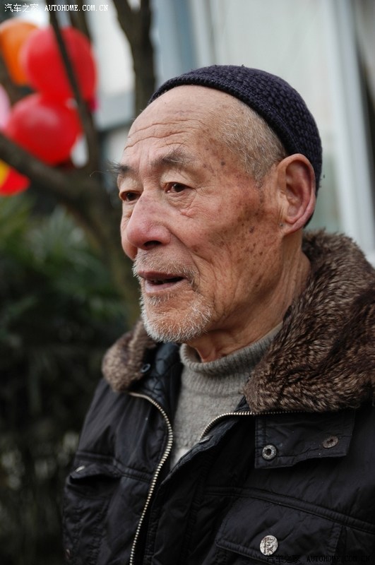 28 瑞虎论坛"蜀虎贲军《春天的回忆—到敬老院为老人拍照 照片
