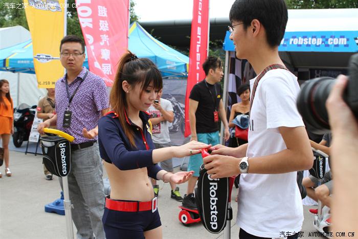 【图】【即时直播】2012中国极速赛道体验