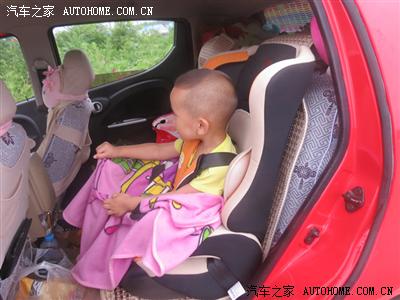 给宝宝加装安全座椅(详细安装图解)求精