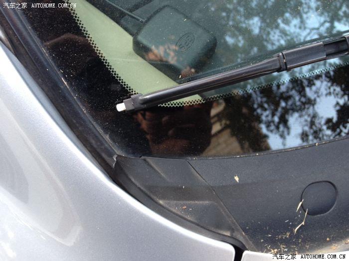 【图】T版前挡玻璃边开胶,都是这样吗?_马自达