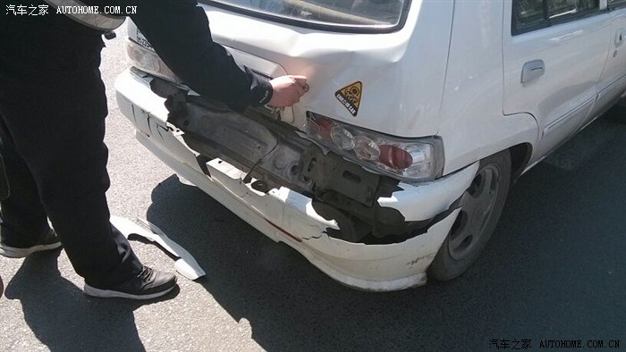 【图】手贱,开老板宝马车送老板去吃饭,结果追