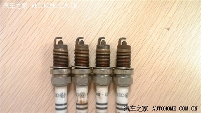 专家帮我看看火花塞燃烧状况?有什么锰沉积么
