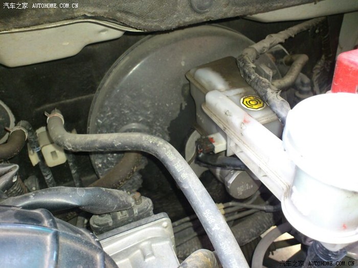 【图】这是什么情况漏刹车油?_天语 SX4论坛