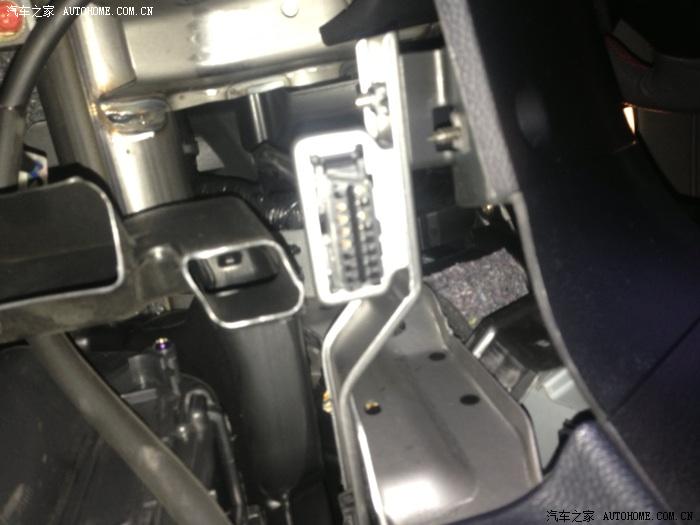 求小6 obd2接口位置?