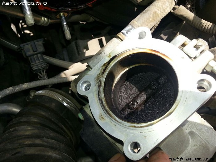 【图】08年凯越!第一次节气门清洗!