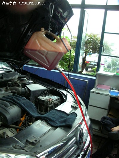 朗逸2.0 上海4S店 5.8WKM换变速箱油 09G爱