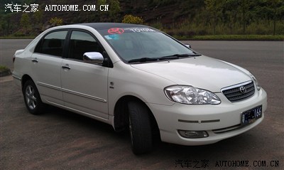 白车上有好多黄树胶(引擎盖上特别多),洗不掉,