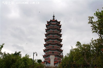 云南楚雄三潭瀑布、太阳历文化园等地国庆游_