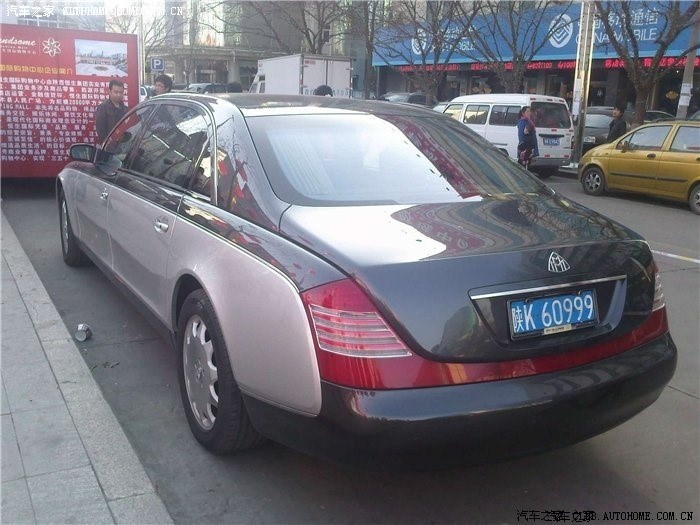 街拍神木豪车.