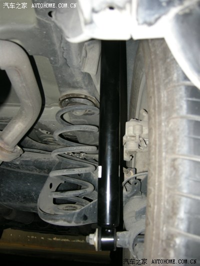 意外发现右后避震漏油--4S店保修更换_天语 S
