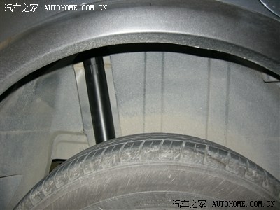 意外发现右后避震漏油--4S店保修更换_天语 S