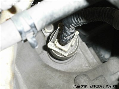 有网友不知道速度传感器的位置,这个就是.