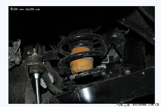 【图】致胜起步低速打轮拐弯时,右前轮会有异