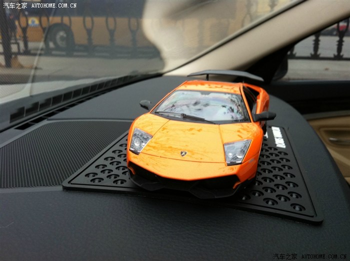 【图】手套箱USB接口U盘插进去没反应求解!