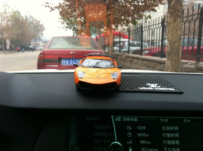 【图】手套箱USB接口U盘插进去没反应求解!