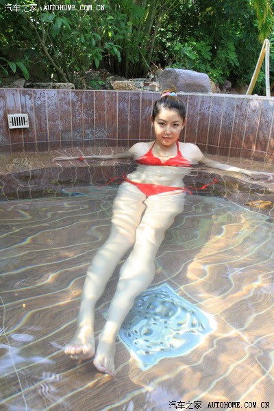 北京小妞三亚*香港!浪漫之旅,超多比基尼照片和